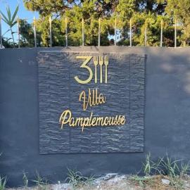 Villa pamplemousse, hotel a Banī ‘Aţāʼ