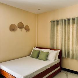 Zions Watchtower Beach Resort, hotel em San Roque