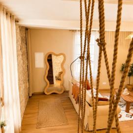 Appartement de charme au cœur du village de Montcuq, hotell i Montcuq