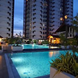 Kai's Luxe Balcony Suite at Royal Oceancrest Mactan