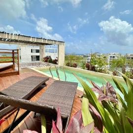 Luxury Caribique Ocean View Condo Jacuzzi Telescope Rooftop Pool، فندق في بلايا ديل كارمن