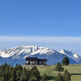 Serene Japanese Home -1 Bedroom & 1 Cozy Loft- with Majestic Mountain Views in Oregon, hotel di Enterprise