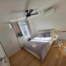 A bright and quiet house in Greensborough 3, hotel Watsonia North városában