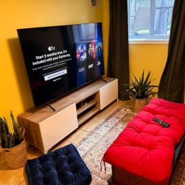 Entire high level basement apartment close to NYC