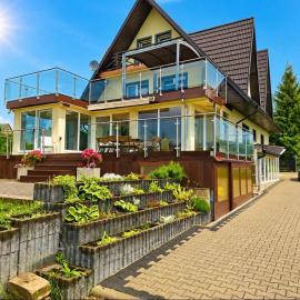 Villa Mango, hotel a Maniowy