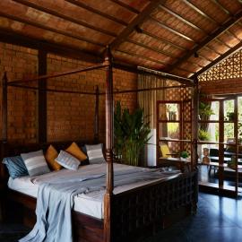 Atmos Coquitos, Kerala themed manduva courtyard, hótel í Hyderabad