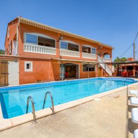 Gite avec piscine 8 à 14 pers., hôtel à Le Bosc