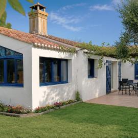 500 m de la mer, jardin, 6 adultes 1 enfant, hotel a Barbâtre