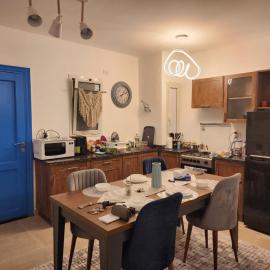 Elegant 3BR Prime Walkable Location in MV, hotel sa Al Dabaa