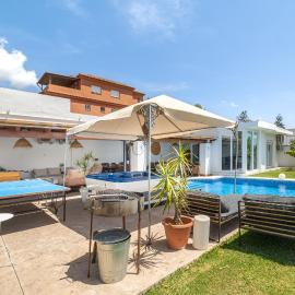 Villa Isabel Private Pool & SPA by AORA STAY, hotel in Mijas Costa