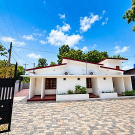 JB Vin Hotel, viešbutis mieste Point Pedro