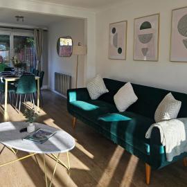 Emerald Lodge 4 Bed NEC BHX JLR, Hotel in Knowle