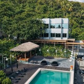 พลายดำฮิลล์ สิชล Phlaidam hill Sichon, hotel u gradu Ban Thong Yang