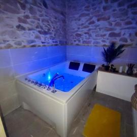 Jacuzzi de charme pour 2, ξενοδοχείο στη Νιμ