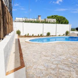 Chalet rústico con piscina y barbacoa, Valencia, מלון בטורנט