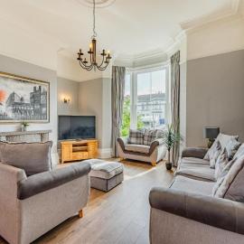 Spacious Golfers Townhouse in Southport Centre, hotel in Southport