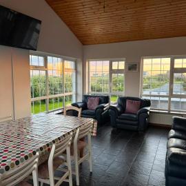Denmar Spacious coastal bungaow