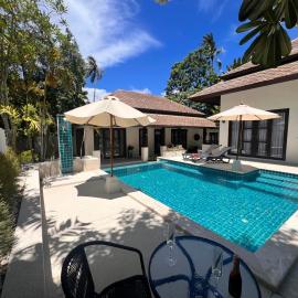 Villa Mirada Maenam - Renovated Four Bedroom with Private Pool
