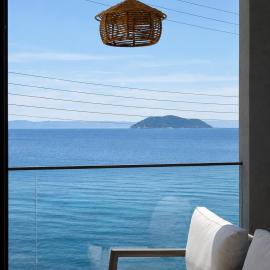 Candi Luxury Suites 2, hotel in Neos Marmaras