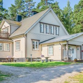 Holiday Home Päätalo- mökkilomat ja perhejuhlat by Interhome, hotel a Vääksy