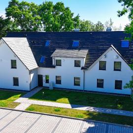 Rex Rugia Haus 17 Ferienwohnung 01 mit Schwimmbad und Saunanutzung im AHOI-Erlebnisbad Sellin, hotel di Lobbe