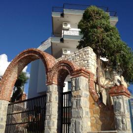 Hotel Artisti Radhime