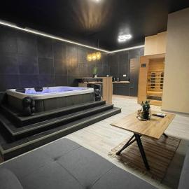 Ancram SPA Miskolc، فندق في ميشكولتْس