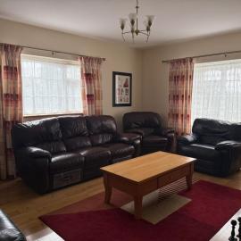 4 double bed detached bungalow in rural location, hotel v destinácii Claremorris