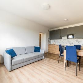Grochowska Comfort Apartment by BookingHost