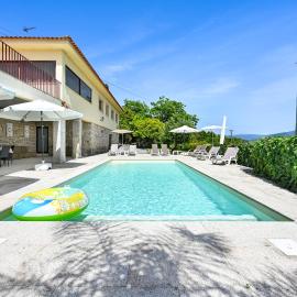 Casa da Galheira with Swimming Pool by Sé Apartamentos