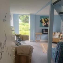 Inviting 1-Bed Cottage in Pontypridd, hotel i Pontypridd