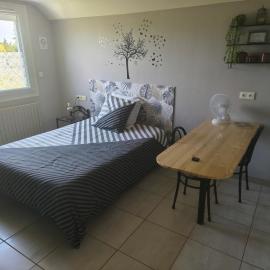 studio 2 personnes entre campagne et plages, hotel en Questembert