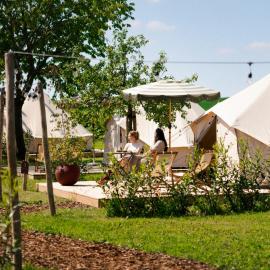 Hoeve de Binnenplaets - Cozy four glamping tent: Schimmert şehrinde bir otel