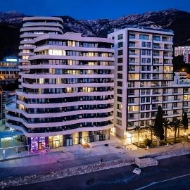 Azure Coast Deluxe Residence - Budva Seafront Living Suites