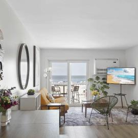 Town of Lewes penthouse with balcony beach access close to restaurants, hotel v destinácii Lewes