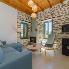 Orange House - Upper East apartment, hotel in Promírion