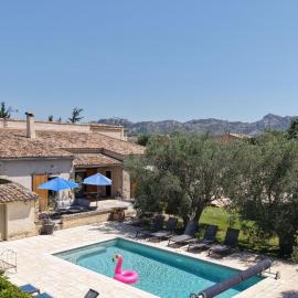 magnificent individual villa with heated swimming pool, in aureille, in the alpilles - 10 persons