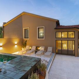 Canopy House by Portgual Active I Heated Pool, hotel u gradu 'Trofa'