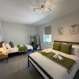 Central Bolton 3Bed Free Parking Walk to Town, hotel en Bolton