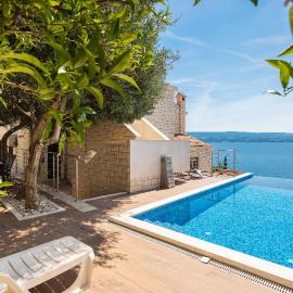 Carpe Diem - XL Apartments with Pool and Seaview