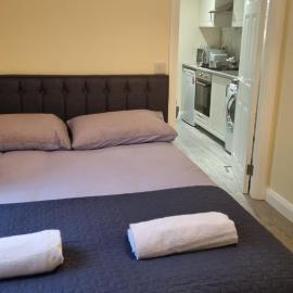 Cosy Condo near City & Airport