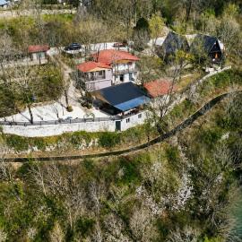 Martvili canyon cottage: Martvili şehrinde bir otel