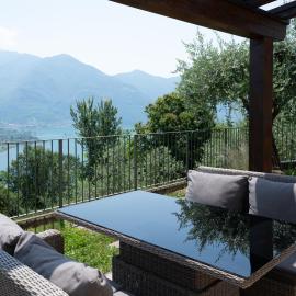 IseoLakeRental - Villa Gioia di Vita, hotel in Costa Volpino