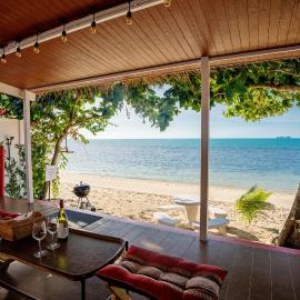 Oceanfront Villa at Bang po Beach-Koh Rooms, hotel in Ban Bang Po