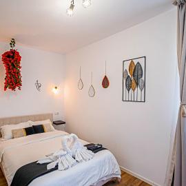 ChicStudio Full Kitchen AC Free Parking Popcorn