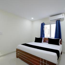 Hotel O Sree Nirvi、Ameerpetのホテル