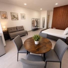Marina Blu Suites - by Mayfair, hotel i Il-Gżira