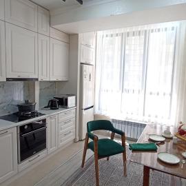 Osh apartment, hotel in Osh