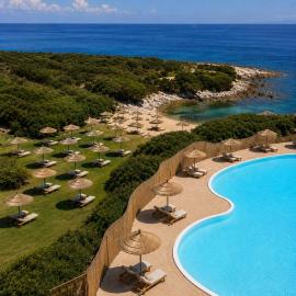 Cala Lupo Resort، فندق في ستينتينو