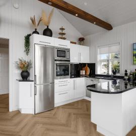Golden Circle Cabin - Panoramic Views & Hot Tub!